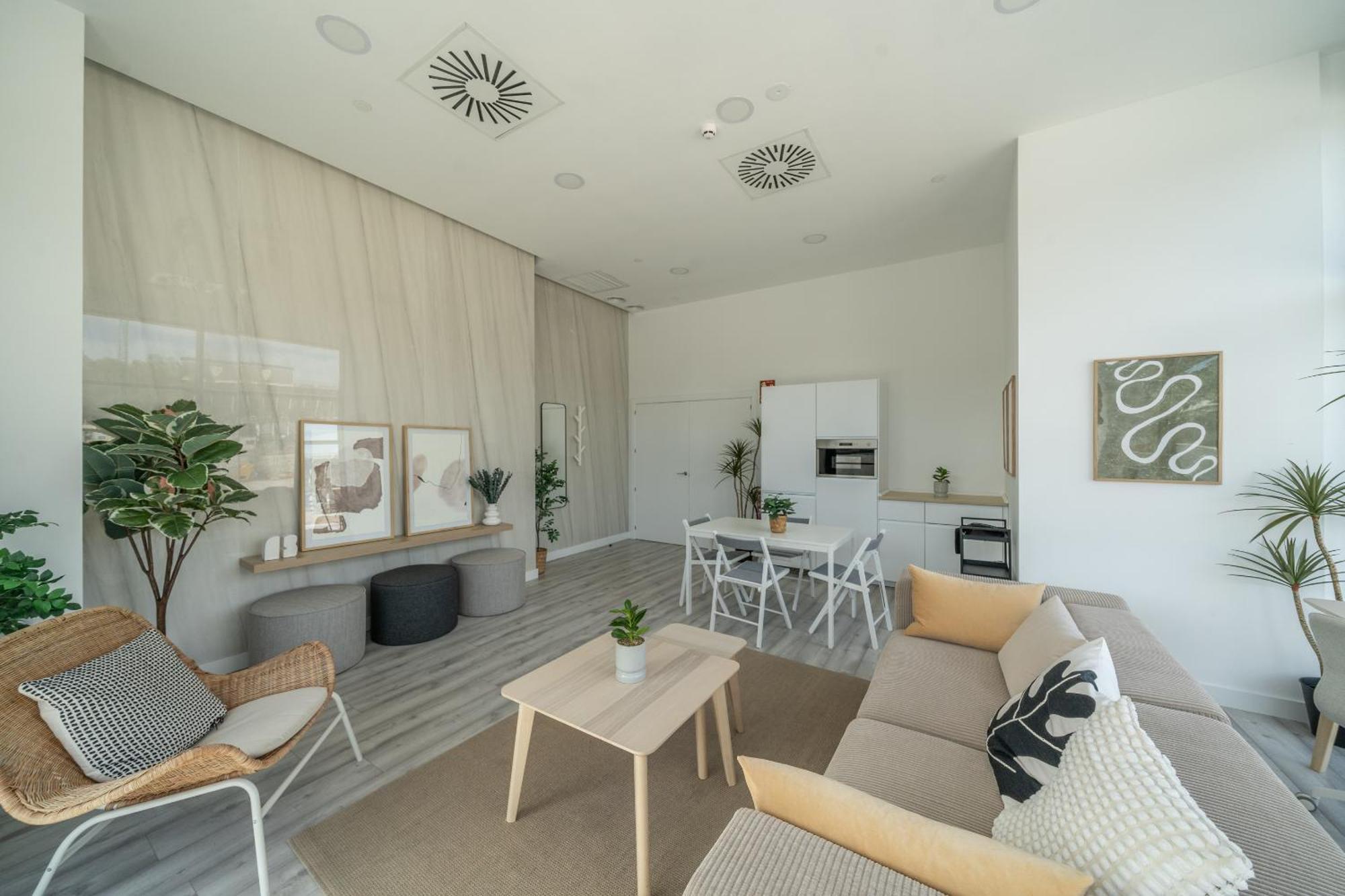 Xpce Urban 9 Skyline - Parking Free *